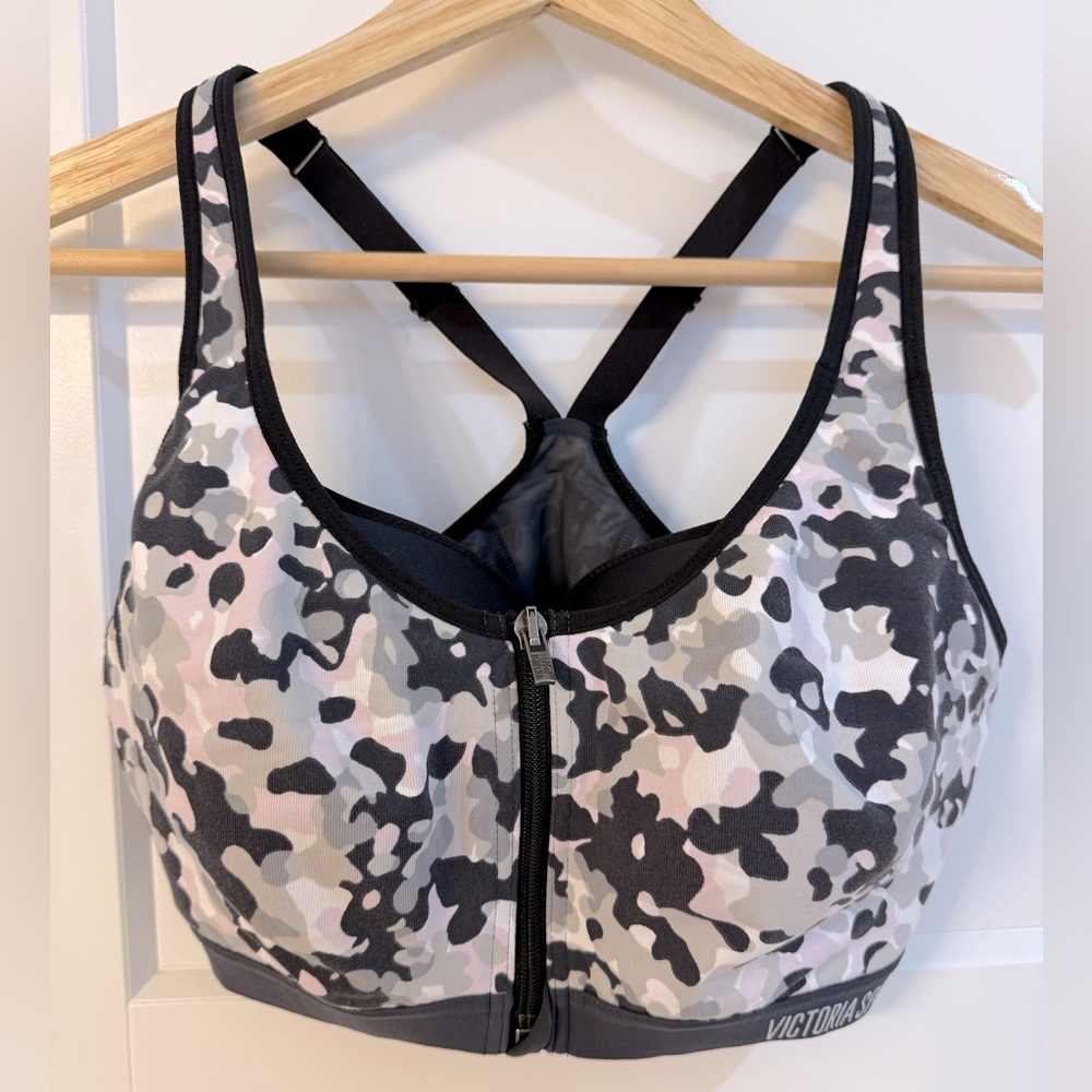 Victoria’s Secret Sport 34D Sports Bra